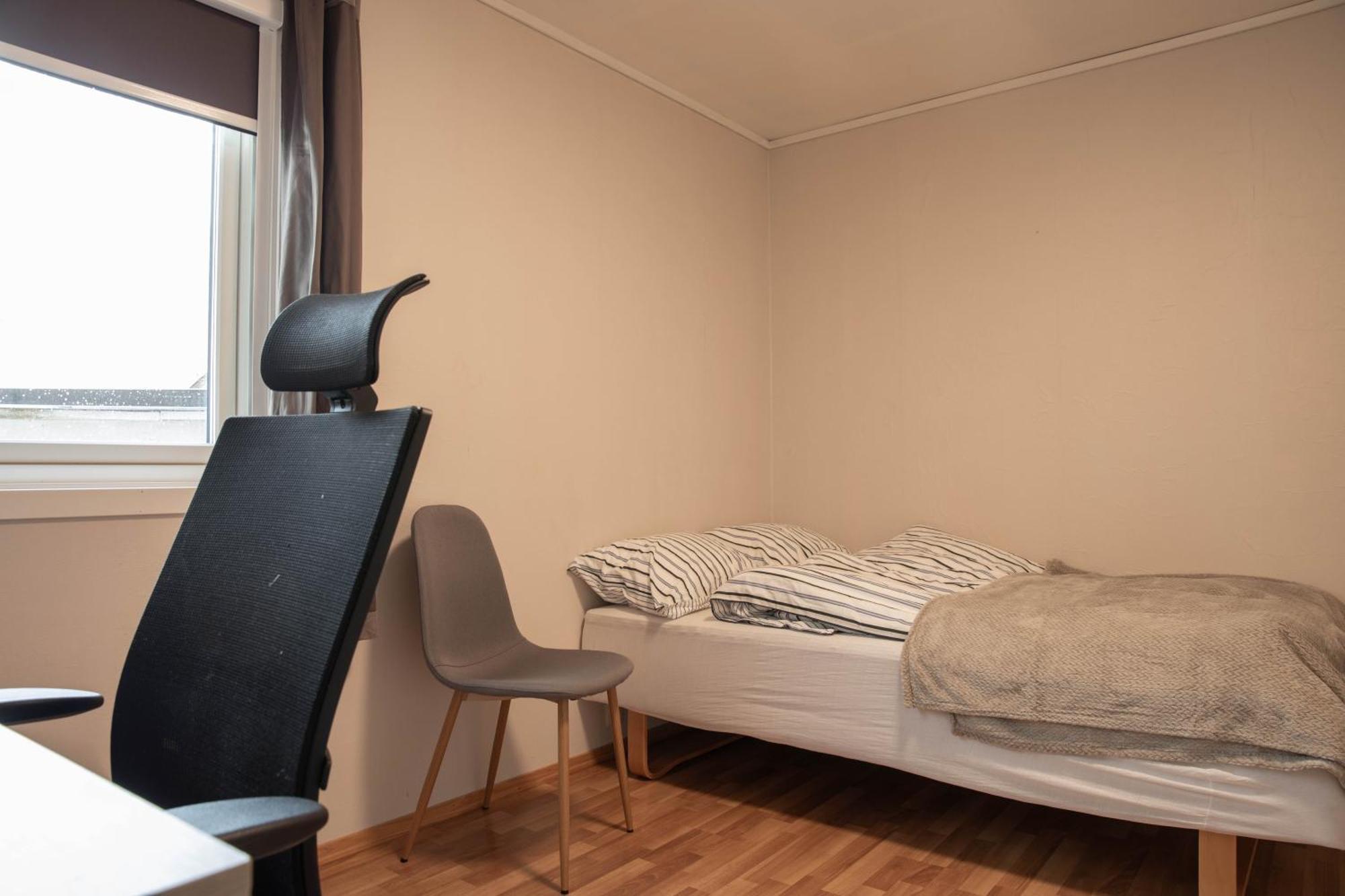 Huset Pa Plassen Sogndal Esterno foto